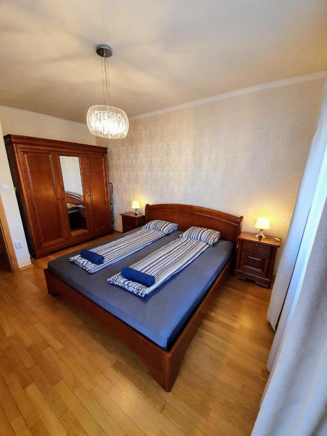 Centrum Apartman With Free Parking Apartman Győr Kültér fotó